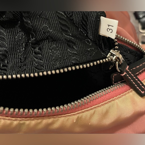VTG PRADA early 2000’s tessuto pink nylon shoulder bag - Picture 11 of 11